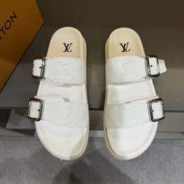 Picture of Louis Vuitton Slippers _SKULVsz38-45mnq0205700
